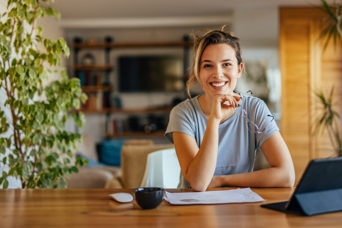 Mujer Blen centrada en su formación